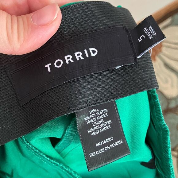 Torrid Women’s NWT’s Plus Size 3.5 Inch Pull-On High-Rise Asymmetrical Skort 5X - Picture 10 of 11
